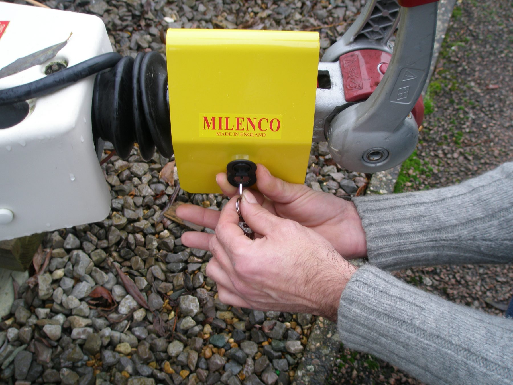 Milenco Lightweight Hitchlock