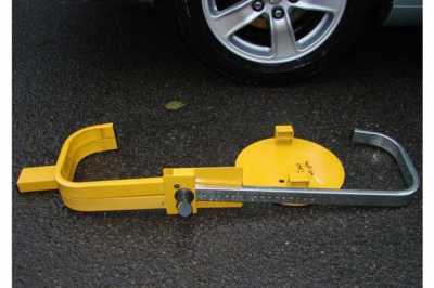 Maypole Universal Trailer Wheel Clamp